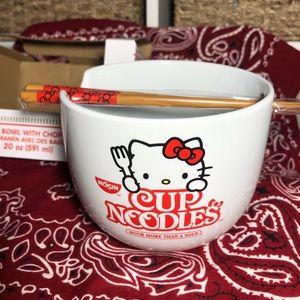 Hello Kitty ramen bowl